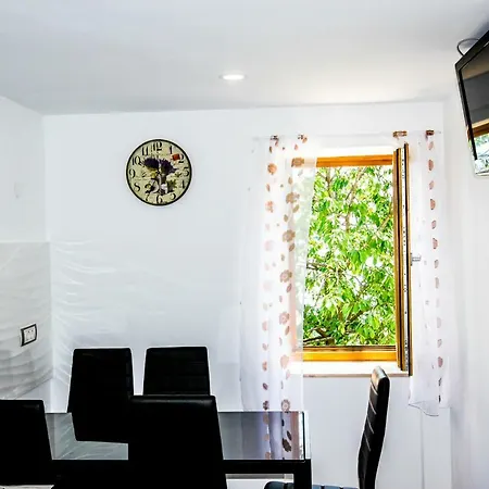 Apartment Bugenvilija Lovran