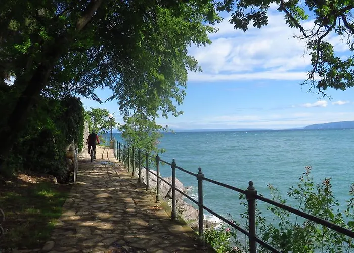 Apartman Bugenvilija *